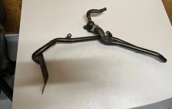 Volkswagen PASSAT B8 Engine coolant pipe/hose 5Q0121070AF 5Q0122073Q