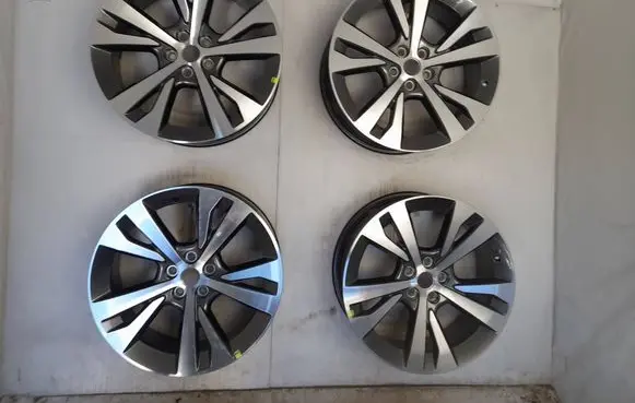 Ford Explorer VI R20 alloy rim LB5C-1007-F1B
