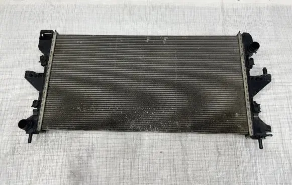 Ford Mondeo Mk III Coolant radiator 1382427080