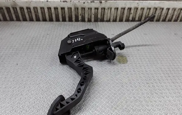 Clutch pedal