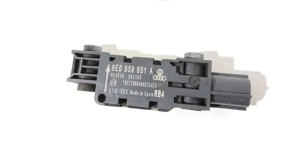 Audi A4 S4 B6 8E 8H Airbag deployment crash/impact sensor 8E0959651A 011518241105