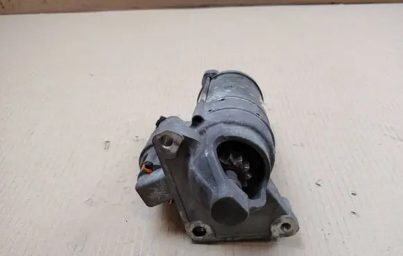 Opel Combo E Starter motor 9832577880