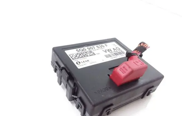 Volkswagen Golf VII Gateway control module 5Q0907530F