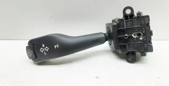 BMW 5 E39 Indicator stalk 8363668 01104010