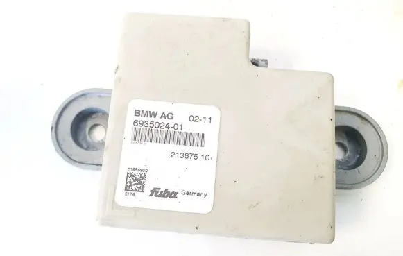 BMW 5 GT F07 Antenna control unit 693502401 6935024-01