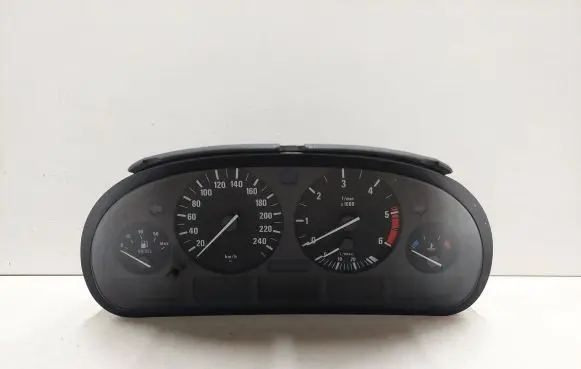 BMW 5 E39 Speedometer (instrument cluster) 62118372357 110008735 8372357