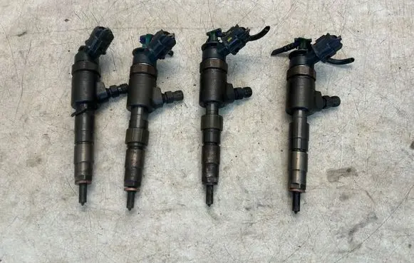 Peugeot 2008 I Fuel injectors set 0445110566