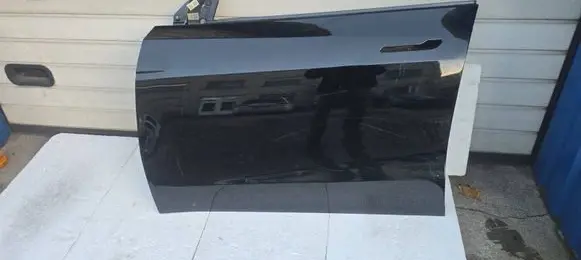 Tesla Model Y Front door 1646081-00-A 1646081