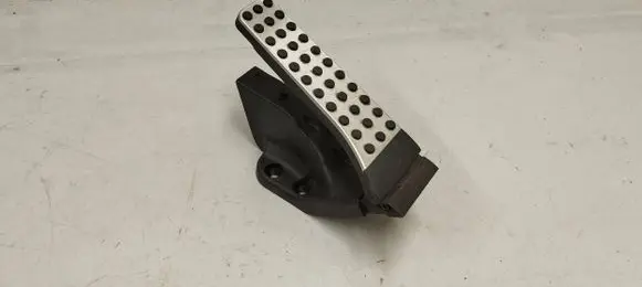 Mercedes-Benz GLE W167 Accelerator throttle pedal A2053000104