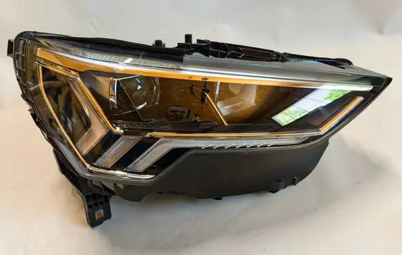 Audi Q3 F3 Headlight/headlamp 83A941034