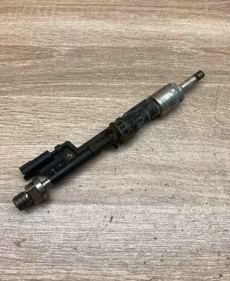 BMW X5 E70 Fuel injector 0261500109 1364759787004 06010948