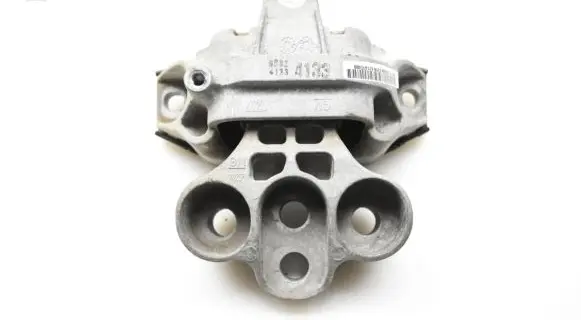 Opel Mokka Engine mount bracket 95324133