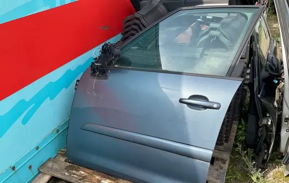 Citroen C4 I Picasso Front door