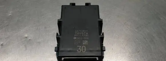 Toyota Prius+ (ZVW40) Gateway control module 8911147080 50129896 TA7563