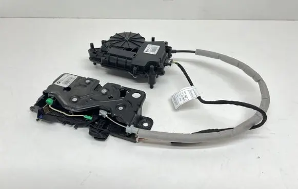 BMW 8 G15 Tailgate/trunk/boot lift motor 7462715 7441014