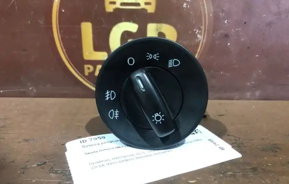 Skoda Octavia Mk2 (1Z) Light switch 1Z0941431K