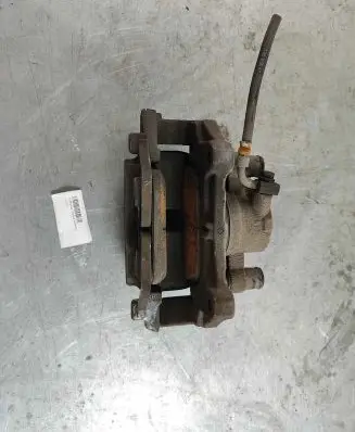 Volvo XC90 Front brake caliper 31381442