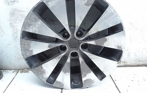 KIA Optima R18 alloy rim 529102T550