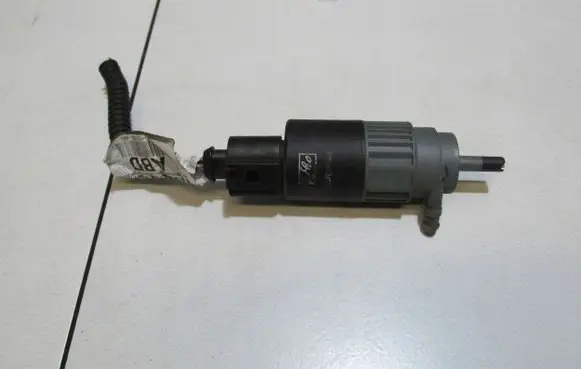 Ford Focus Windscreen/windshield washer pump