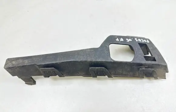 Ford Focus Front bumper mounting bracket DN13696N