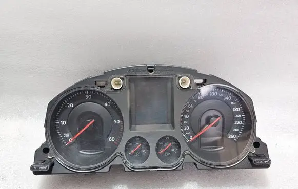 Volkswagen PASSAT B6 Speedometer (instrument cluster) A2C53194181