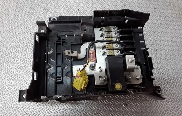 Volkswagen Touareg I Fuse box set 7L0937548A