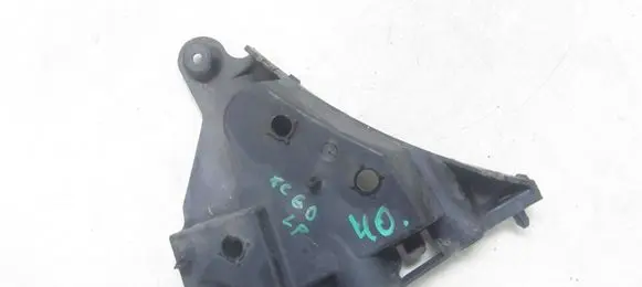 Front bumper mounting bracket
