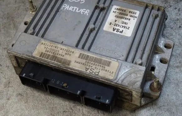 Peugeot Partner Engine control unit/module ECU 9646989080