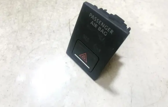 Volkswagen Golf VII Hazard light switch 5g2919225