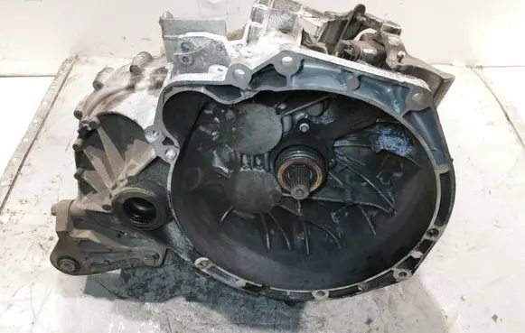 Manual 6 speed gearbox