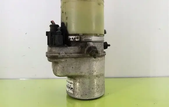 Seat Ibiza III (6L) Power steering pump 6Q0423156AB