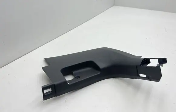 Foot area side trim