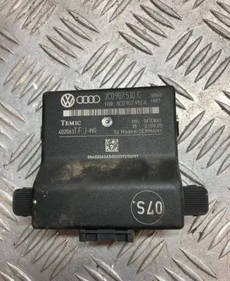 Volkswagen PASSAT B6 Gateway control module 3C0907530C 3C0907951A