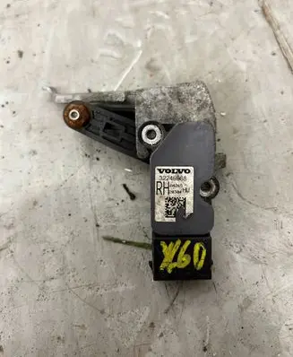 Volvo XC90 Rear air suspension level height sensor 32246988