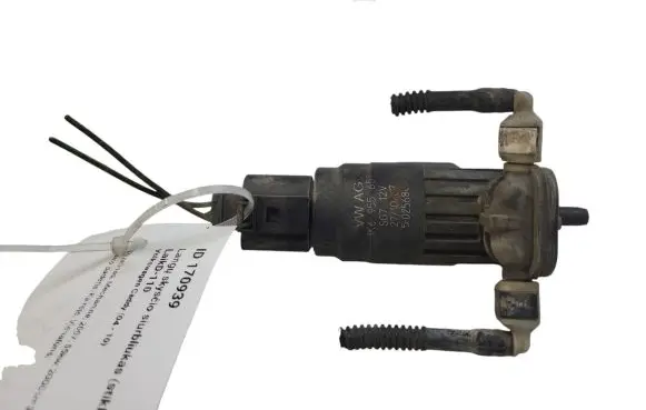 Volkswagen Caddy Windscreen/windshield washer pump 1K6955651