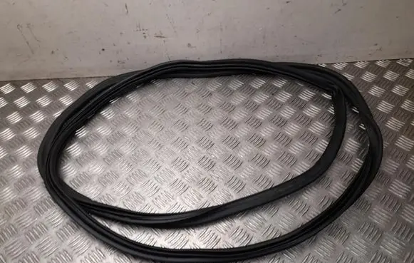 Audi Q5 SQ5 Rubber seal rear door 8MA827705