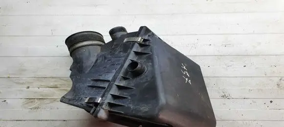 BMW 7 E38 Air filter box 13711432827