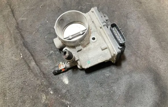 Toyota Auris E180 Throttle valve 220300T110 01173 5A22