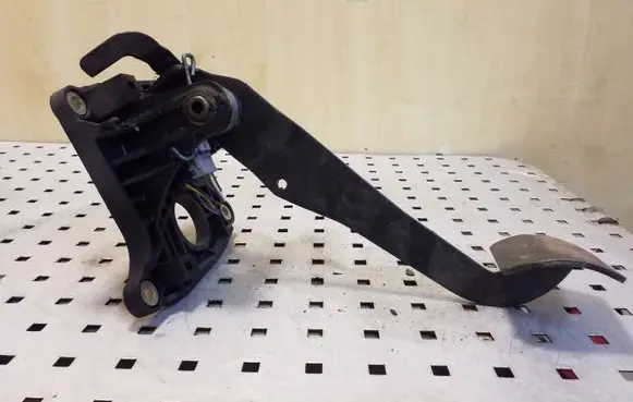 Renault Espace III Brake pedal 6025313012