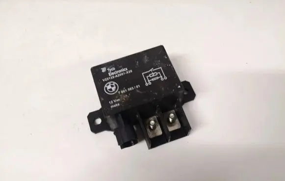 BMW 5 GT F07 Coolant fan relay V23132A2001X26 V23132-A2001-X26