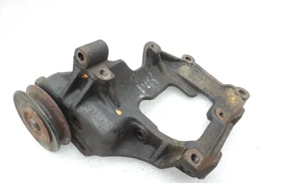 Mitsubishi Pajero A/C compressor mount bracket MR398428 MB568934