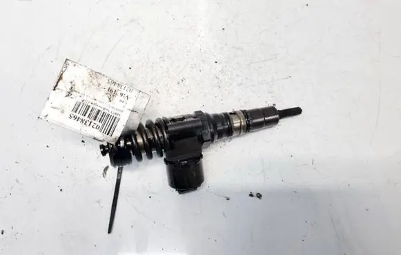 Volkswagen Golf V Fuel injector 03G130073G