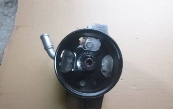 Chrysler Town & Country V Power steering pump 4862152AG 07G19266