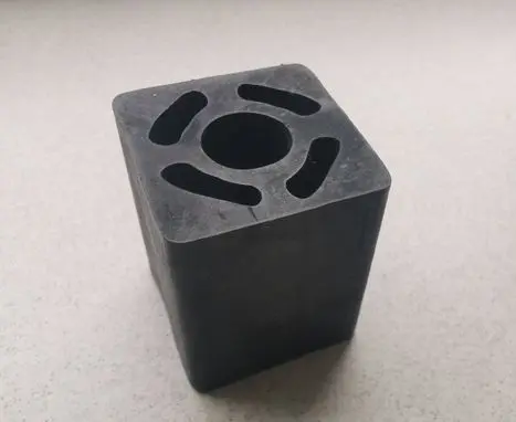 Radiator mount bracket