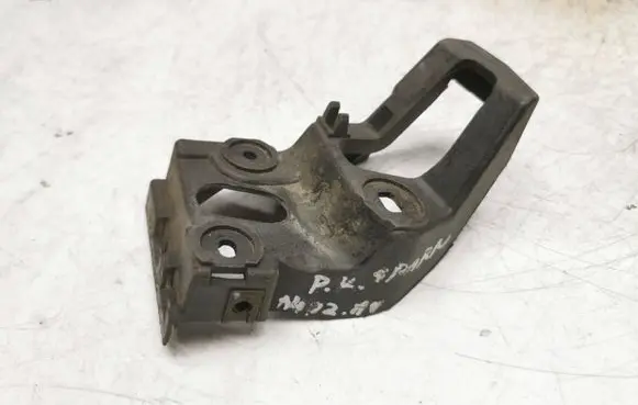 Audi A4 S4 B6 8E 8H Front bumper mounting bracket
