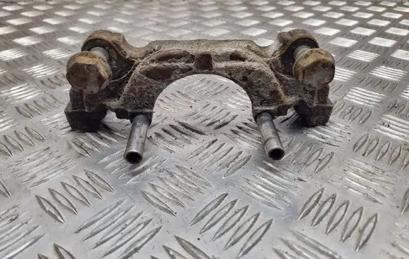 Volkswagen Touran I Front Brake Caliper Pad/Carrier 