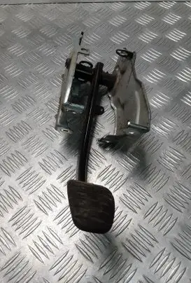 Renault Trafic II (X83) Brake pedal