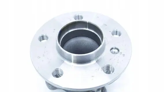 BMW X1 F48 F49 Rear wheel hub 6858086