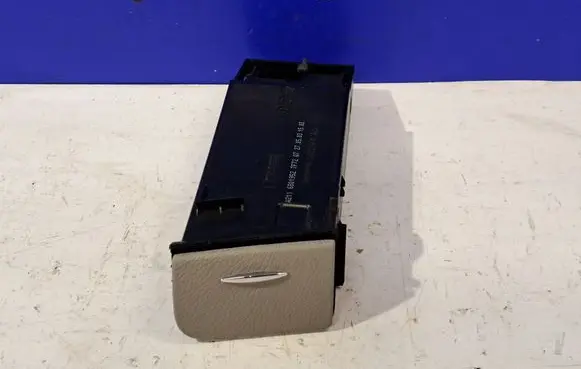 Mercedes-Benz E W211 Dashboard storage box/compartment A2116801952
