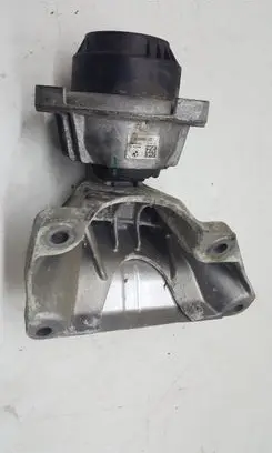 BMW 5 F10 F11 Engine mount bracket 2211408069001 68623513